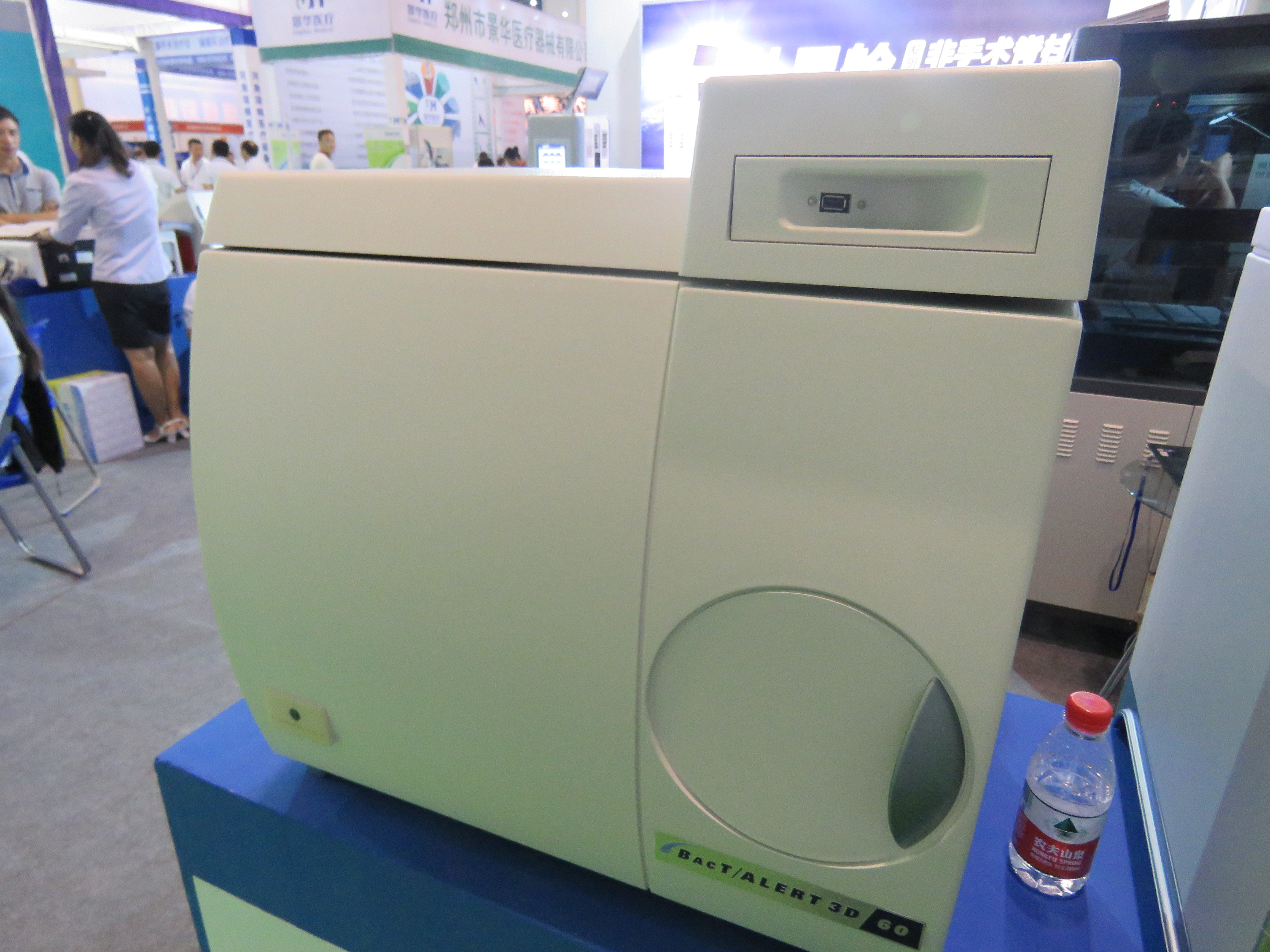 梅里埃3D 60微生物全自動培養(yǎng)箱